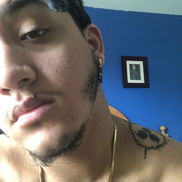 Meet your Posher, Alejandro - Picture 1 of 1